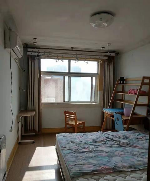 建安小区 3房1厅 家电齐全 地铁口 2200元出租 建安小区 3房1厅 家电齐全 地铁口 2200元出租