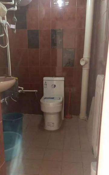 方中园小区 套二厅精装 南北卧 配套全拎包住 1500元 钥 方中园小区 套二厅精装 南北卧 配套全拎包住 1500元 钥