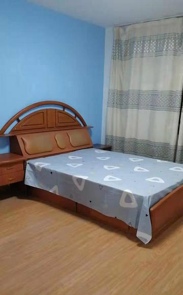 地铁房李村公 精装修2000元/月 地铁房李村公 精装修2000元/月