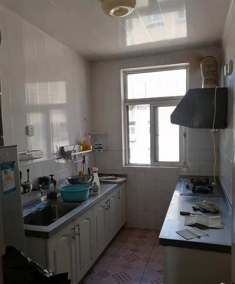 建安小区 3房1厅 家电齐全 地铁口 2200元出租 建安小区 3房1厅 家电齐全 地铁口 2200元出租