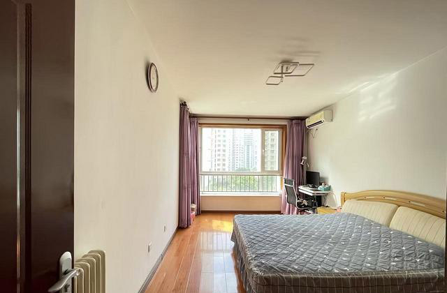 四中 江山瑞城 精装 大套三 建面122平,随时看房 四中 江山瑞城 精装 大套三 建面122平,随时看房