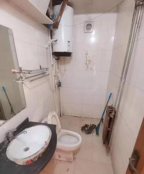 海云北山小区 套三厅装修 南北通 户型方正 海云北山小区 套三厅装修 南北通 户型方正