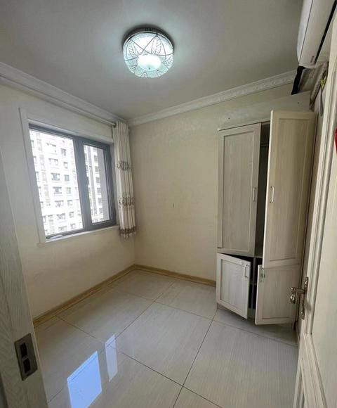 海云庵 中海临安府 3室1厅 精装 南北通 户型方正 海云庵 中海临安府 3室1厅 精装 南北通 户型方正